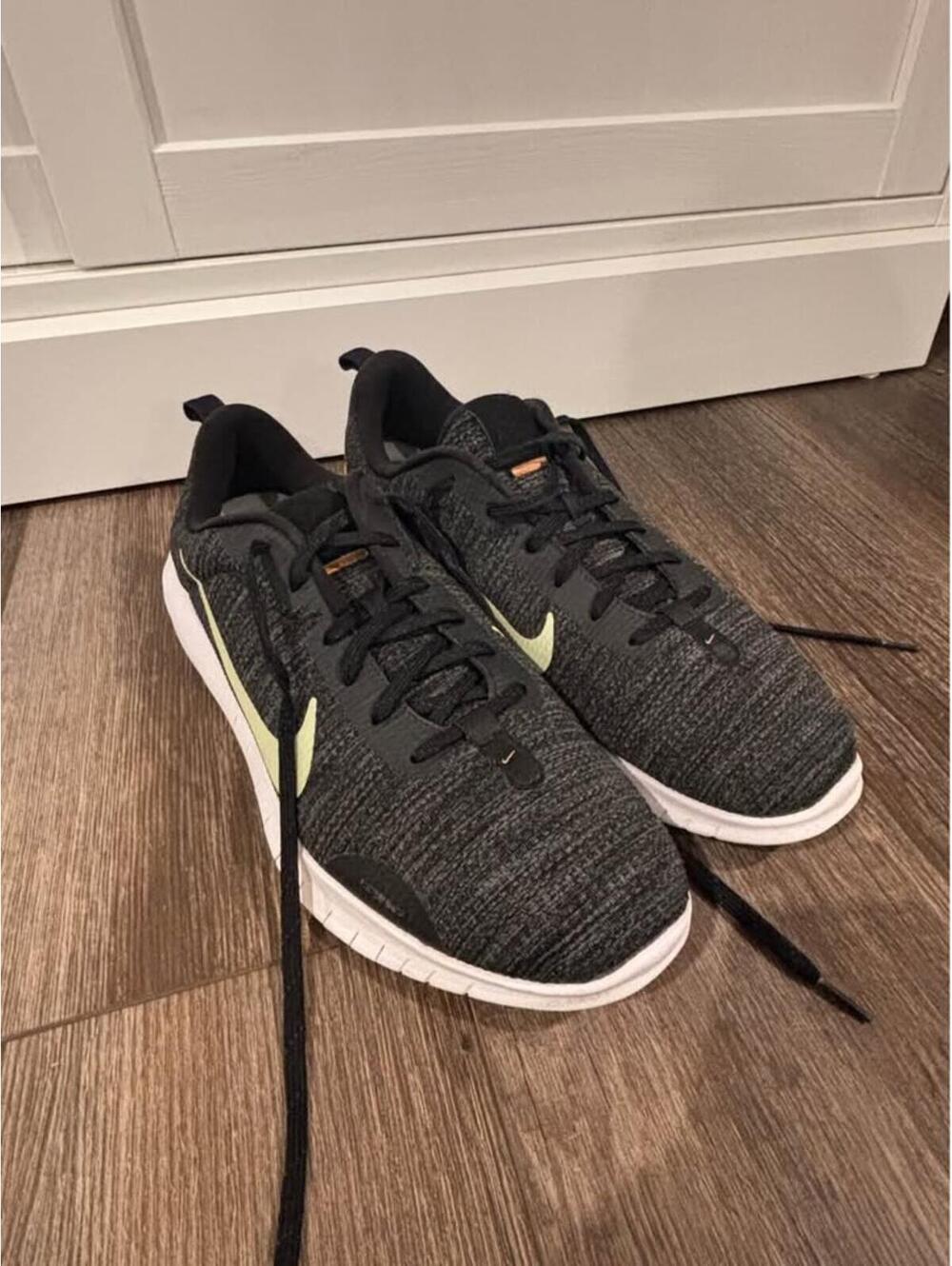 Nike Flex Experience 11 Running Shoes size 12